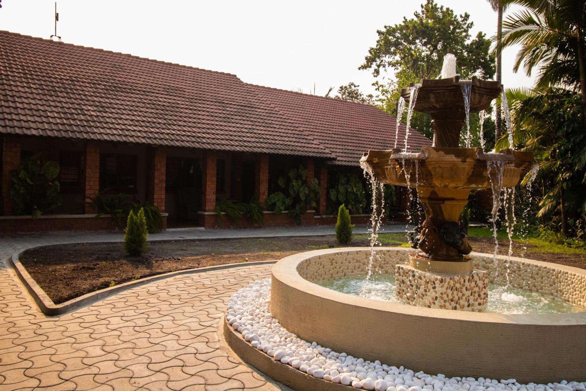 Sherbourne Lodge Kitwe Exteriör bild